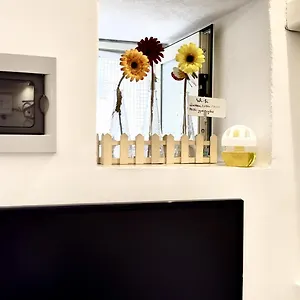 https://la-casetta-di-nellish.catania-hotels.net