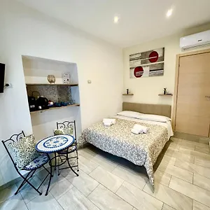 https://casa-barbara-15-17.catania-hotels.net